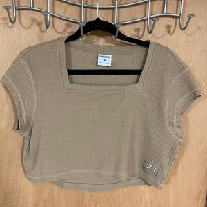 #49- GYMSHARK- work out top